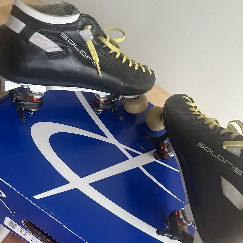Riedel Solaris Roller skates with Reactor Neo Plate